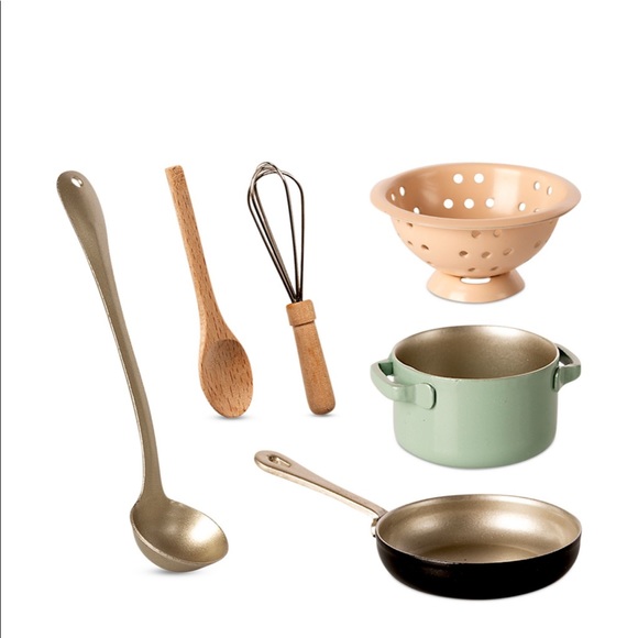 MAILEG Mom with Cooking Set plus food - Picture 3 of 8